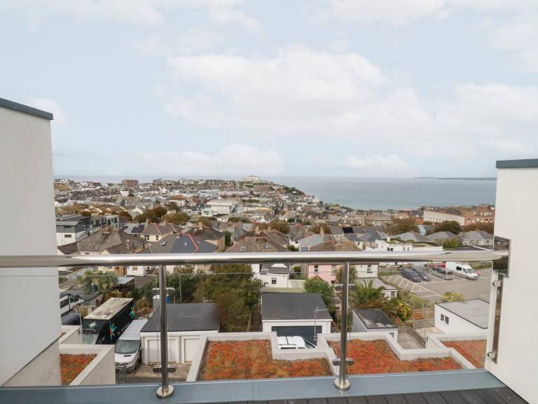 Cottage with garden & terrace | Beach view — photo 2