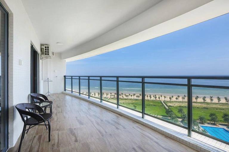 Rental apartment with pool in Qiandongnan