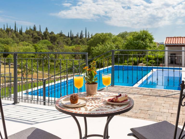 Fully equipped house with yard, private pool & barbeque | Nature view | Pets allowed — photo 3