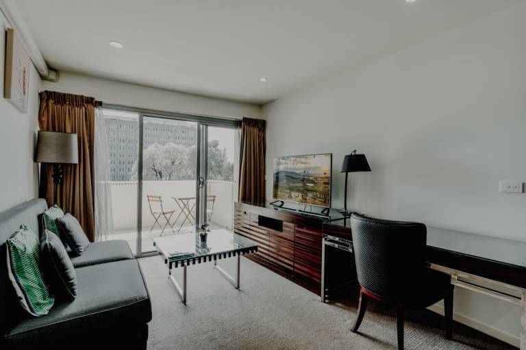 Urban 1 Bed Apartment in the Heart of the City