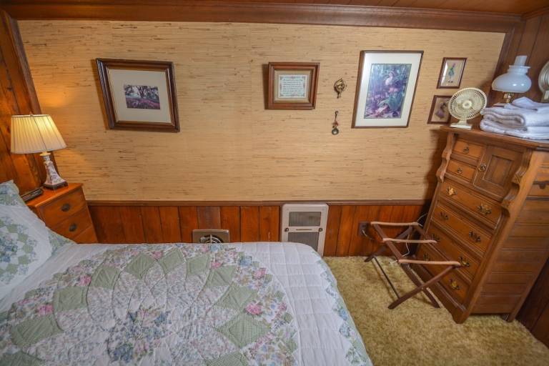 Cabin McHenry