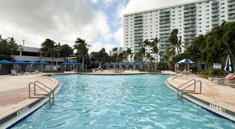 Ocean reserve 1st floor across the beach STR-02382 — photo 4