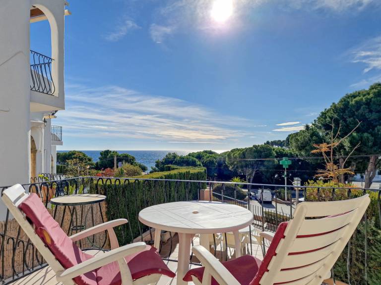 Holiday Home 'Isabel' with Sea View, Wi-Fi and Air Conditioning — photo 4