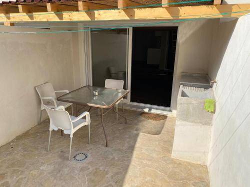 Apartment with 4 rooms for 12 persons in Gandia