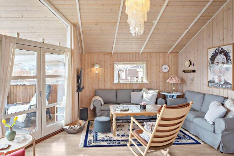 Vacation home with terrace & BBQ — photo 3