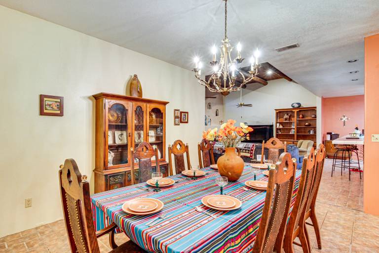 Stunning Sandia Mtn Views: Rio Rancho Retreat — photo 4
