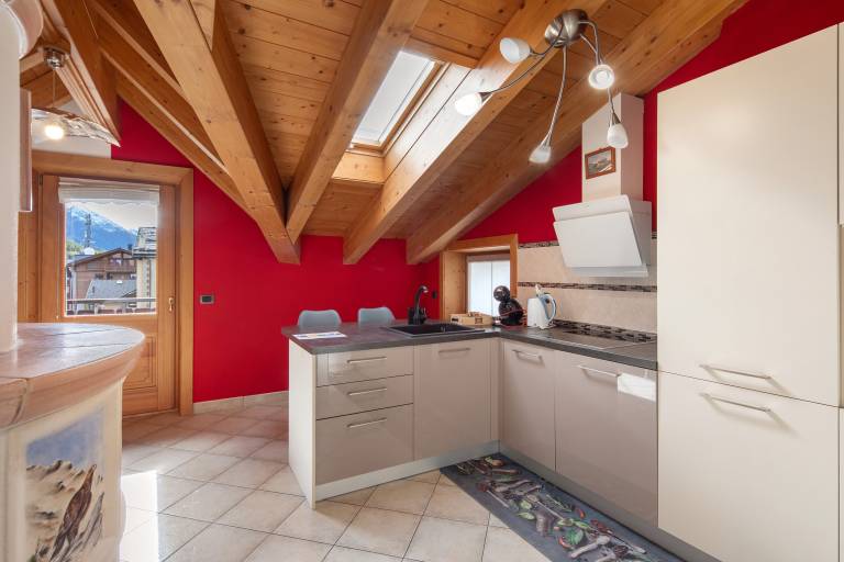 Casa Daniele-Livia Apartment with Mountain View, Balcony & Wi-Fi — photo 4