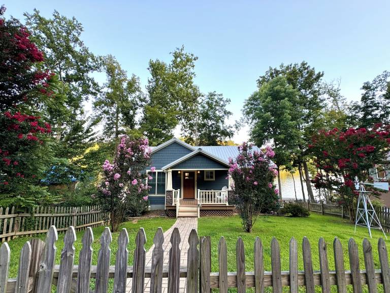 House Lake Malone