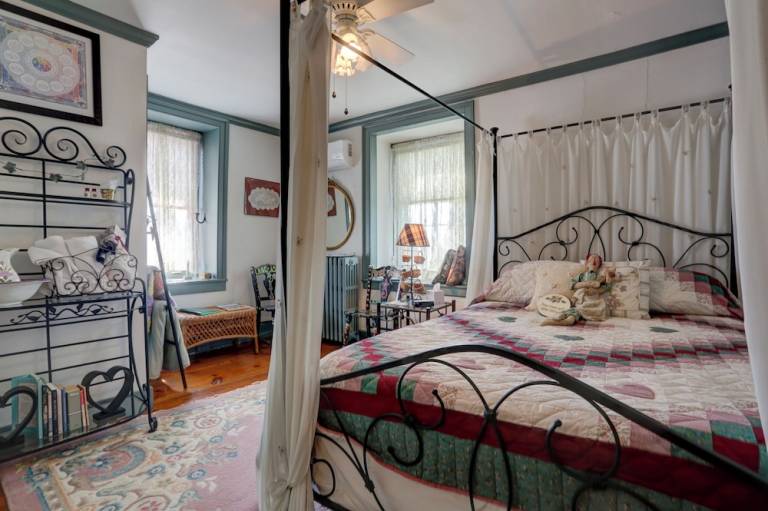 Bed and breakfast  Paradise