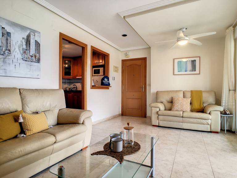 Apartment with patio & pool | Mountain view — photo 3