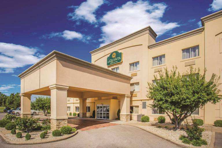 La Quinta Inn & Suites by Wyndham Evansville in Evansville, IN