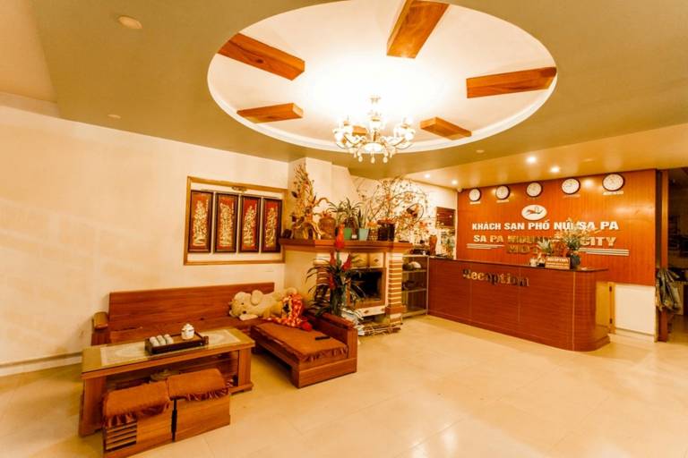 Mountain City Hotel in Sa Pa