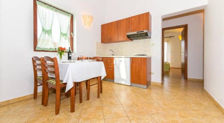 Apartment with grill, patio & garden | Next to the beach | Pet-friendly — photo 3