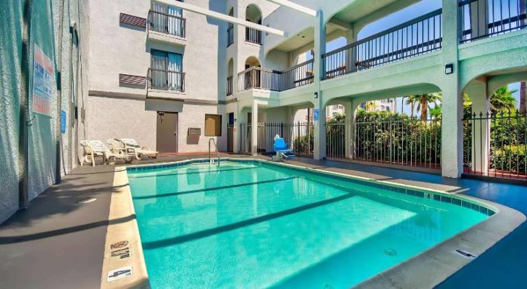 Studio 6 Suites Lawndale, CA – South Bay — photo 3