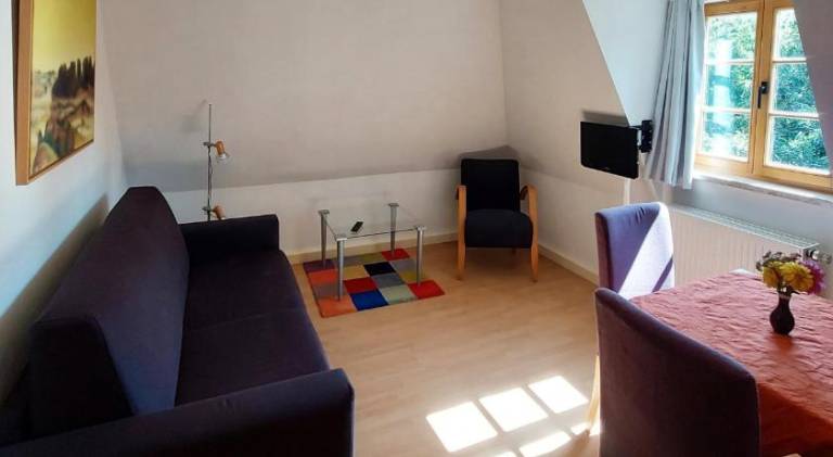 Holiday apartment with patio, barbecue & garden — photo 2