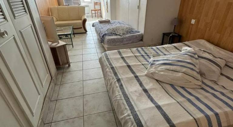 Apartment with 1 room for 3 persons in Montlucon