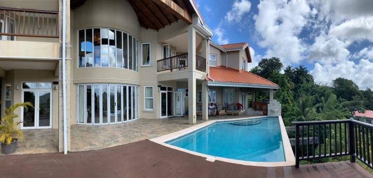 Villa  Good Lands
