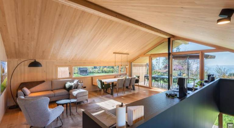 House with hot tub, garden & sauna — photo 2