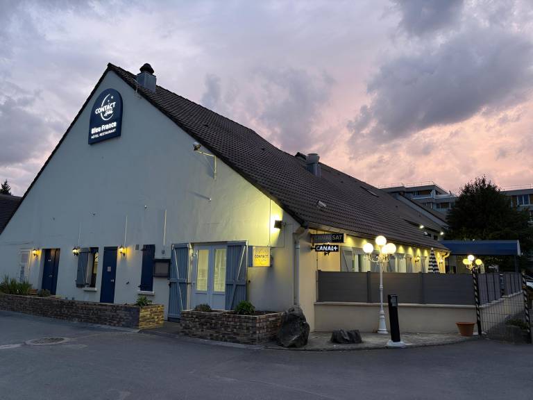 Contact Hotel Restaurant Bleu France Eragny Cergy in Cergy