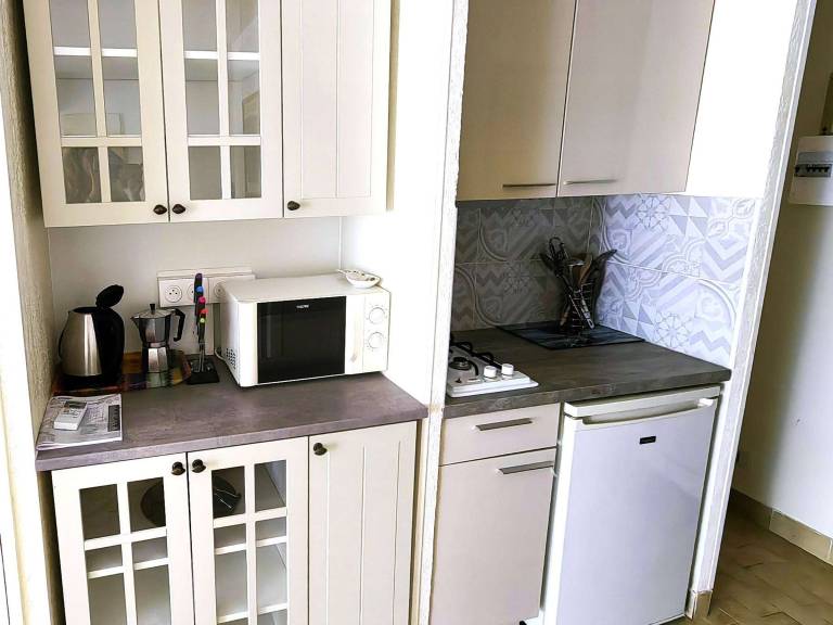 Lovely T2 cabin for 4 people, garden, 900m from the sea — photo 5