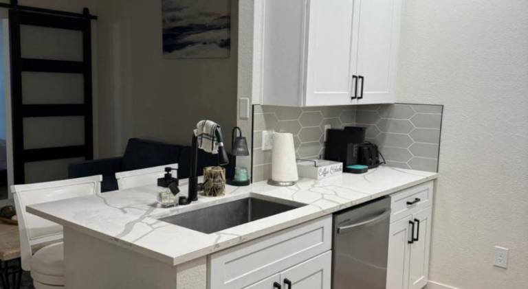 Rental apartment with pool — photo 4