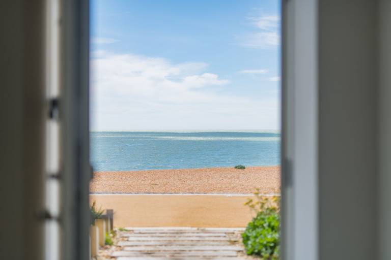 Child-friendly cottage with patio & garden | Sea view | Close to the beach | Pets are welcome — photo 4