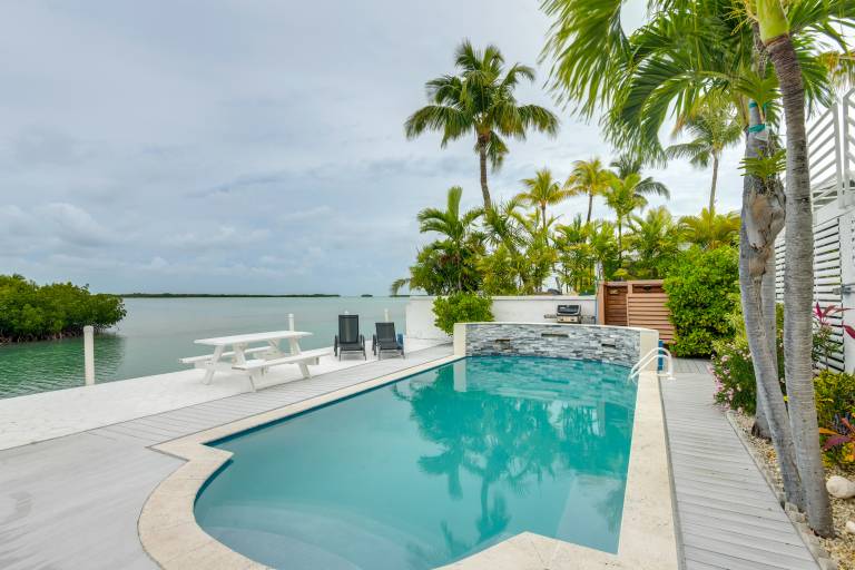 Dock Balcony Serene Big Coppitt Key Escape
