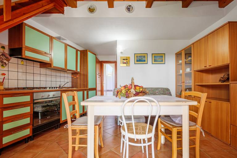 Villa 'Villino Grazia 2' with Private Terrace, Garden and Air Conditioning — photo 4