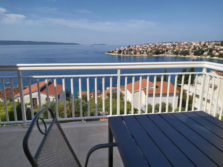 Ferienwohnung in Okrug Gornji, Čiovo für max. 4 Personen Ferienwohnung in Okrug Gornji, Čiovo für max. 4 Personen