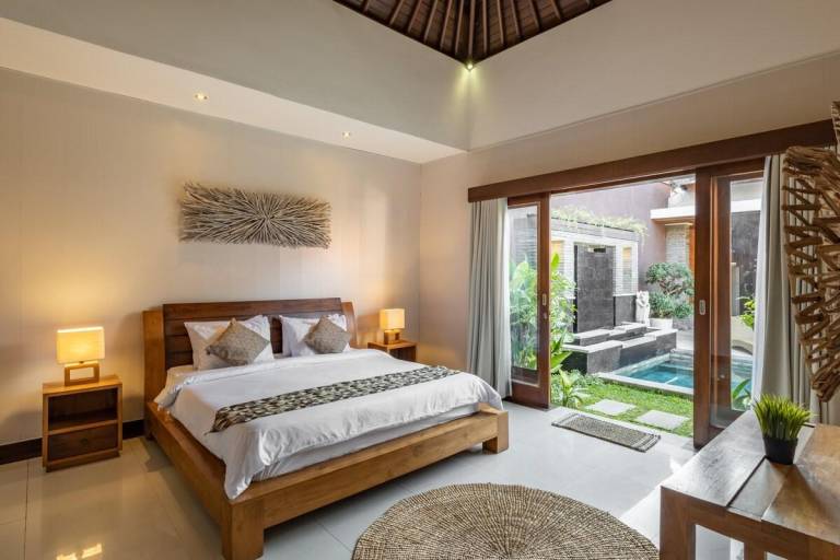 Villa Lapiz Lazuli 9 Seminyak Kuta 3BR with Pool — photo 2