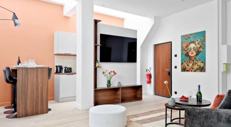 Holiday apartment with 2 rooms for 6 persons in Montrouge
