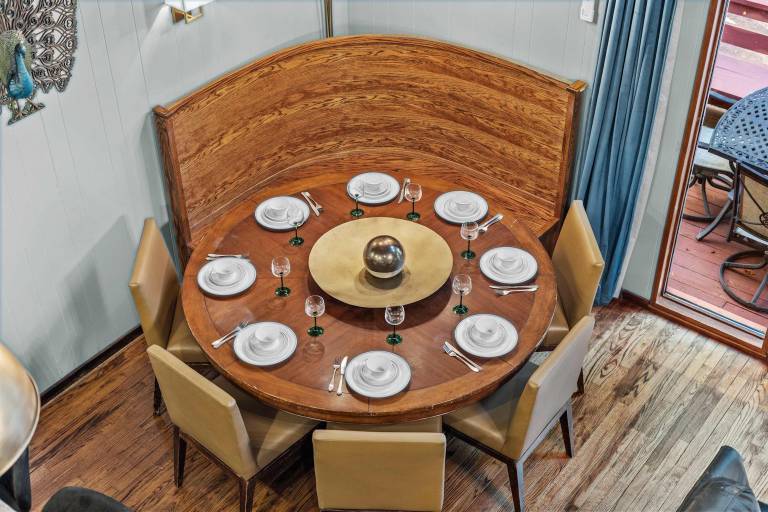 Poconos Speakeasy Hot Tub Dog-Friendly Near Ski — photo 4