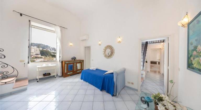 Holiday apartment with 2 rooms for 6 persons in Anacapri
