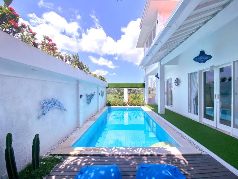 Vacation home with private pool in Canggu