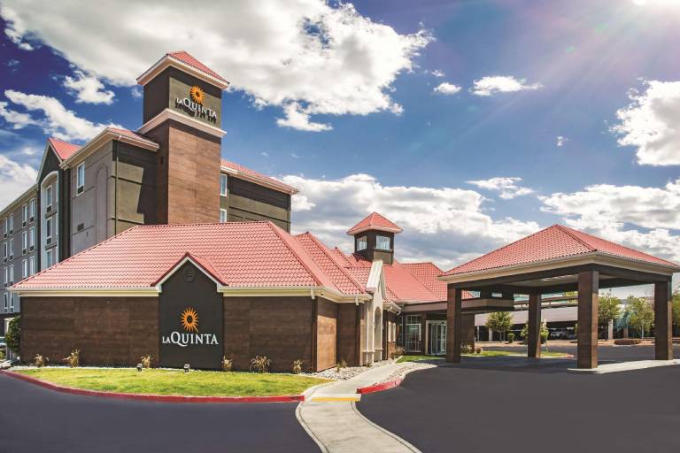 La Quinta Inn & Suites by Wyndham Las Vegas Summerlin Tech