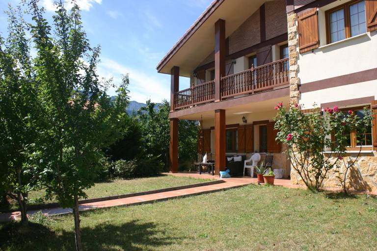 Chalet Villasana de Mena