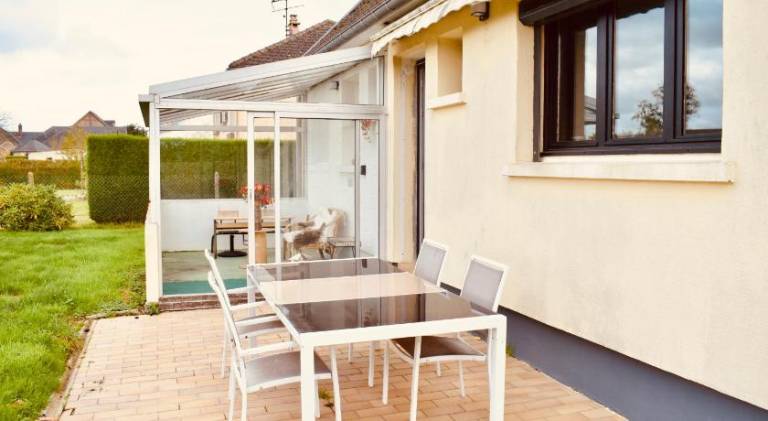 Vacation home with BBQ, yard & terrace — photo 4
