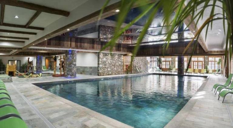 Serviced apartment with patio, sauna & pool — photo 3