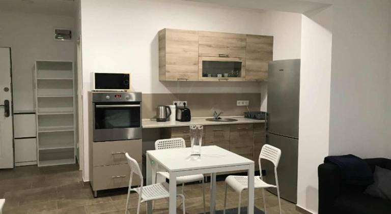Apartment with patio & yard in Veszprem