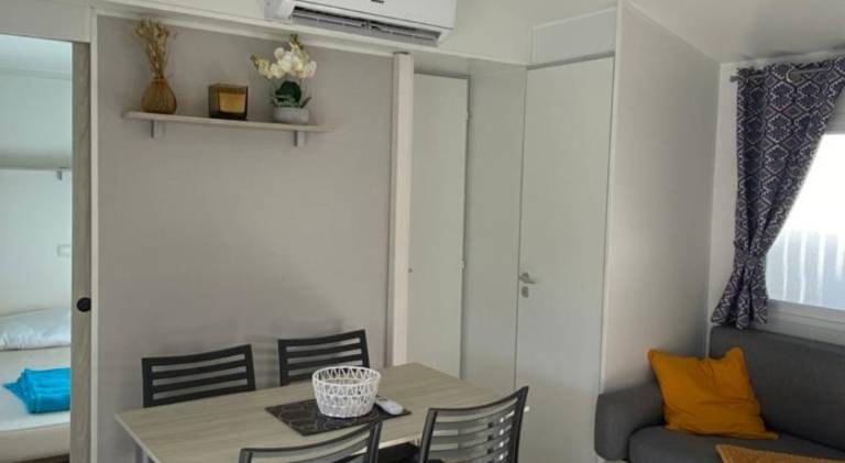 Mobil-home 5 personnes dans camping Mar Estang 4 etoiles avec acces a la plage — photo 2