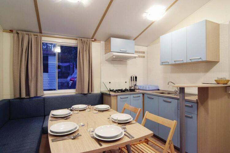 Mobile home with patio — photo 5