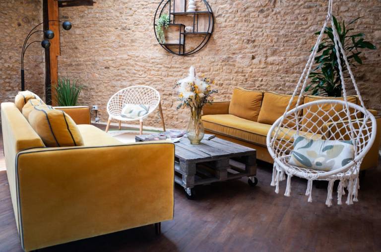 Charming gite with terrace, BBQ & heated pool | Pet-friendly — photo 4