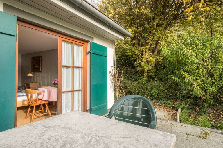 Pleasant studio with patio & fast internet | Pet-friendly — photo 3