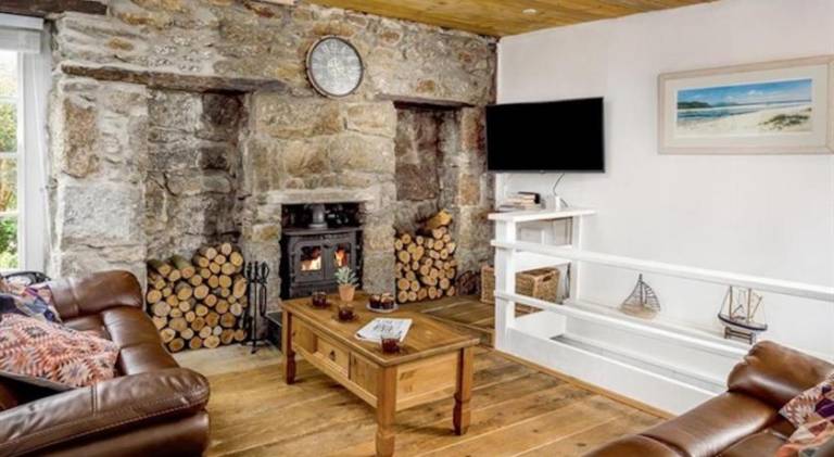 House with 2 rooms for 4 persons — photo 3