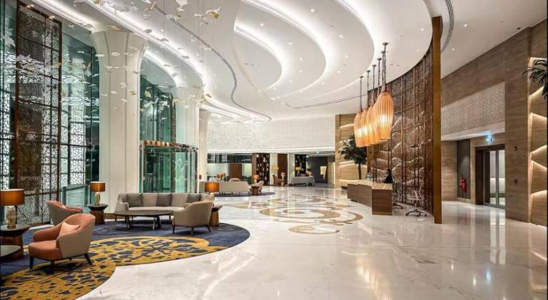 Fully equipped ample holiday apartment with sauna, private pool & patio | Next to The Dubai Fountain | Pets are welcome — photo 3