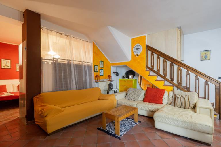 Beautiful vacation home with terrace, yard & fast internet | City view | Pet-friendly — photo 3