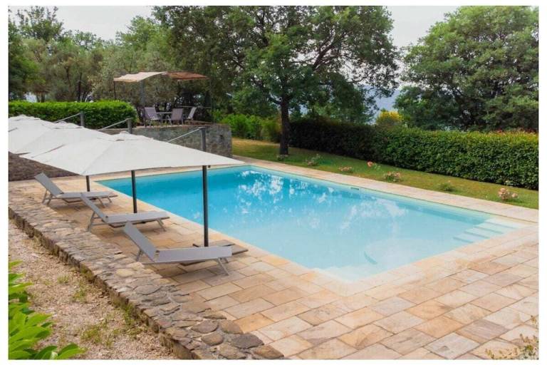 Villa with pool, grill & yard in Umbertide