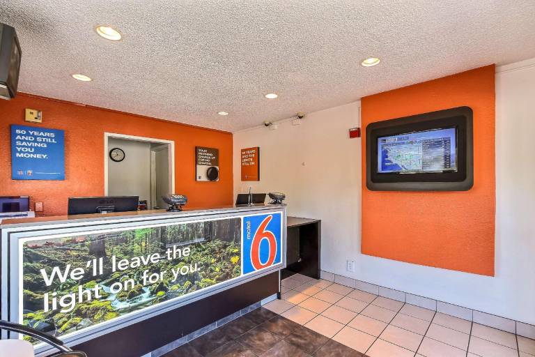 Motel 6 Pleasanton, CA — photo 2
