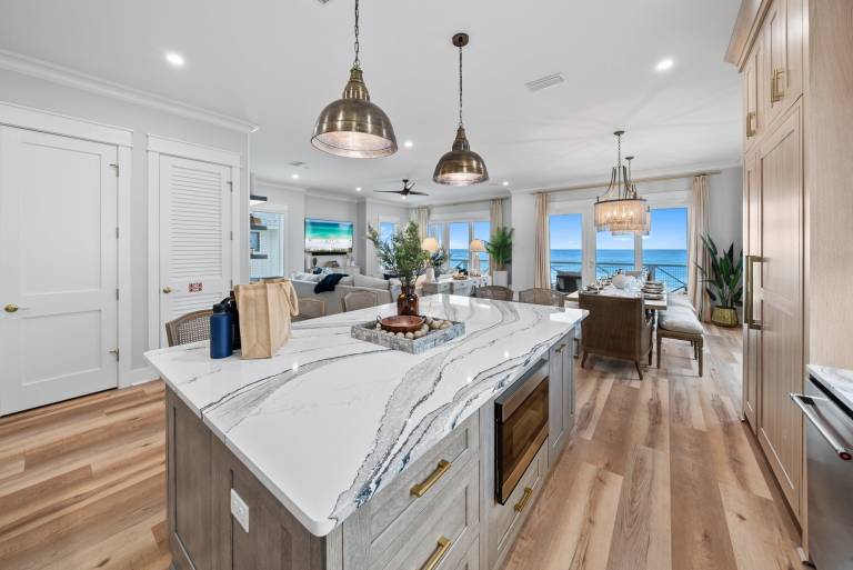Vacation home with private pool & barbeque | Beach view — photo 2