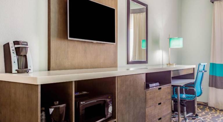 La Quinta Inn & Suites by Wyndham Northlake Fort Worth — photo 2